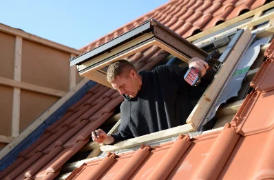 Pose de fenêtres de toit Velux à Jouhe